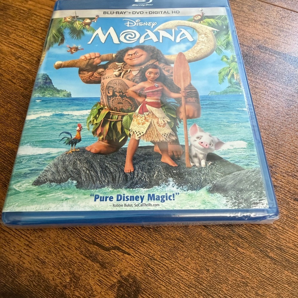Disney Moana Blu-ray DVD Digital HD 2017 New Sealed Movie Dwayne Johnson - Picture 2 of 7